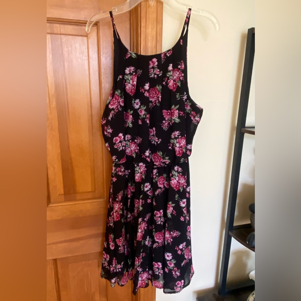Francesca's Collections Black and Pink Floral Midi Dress